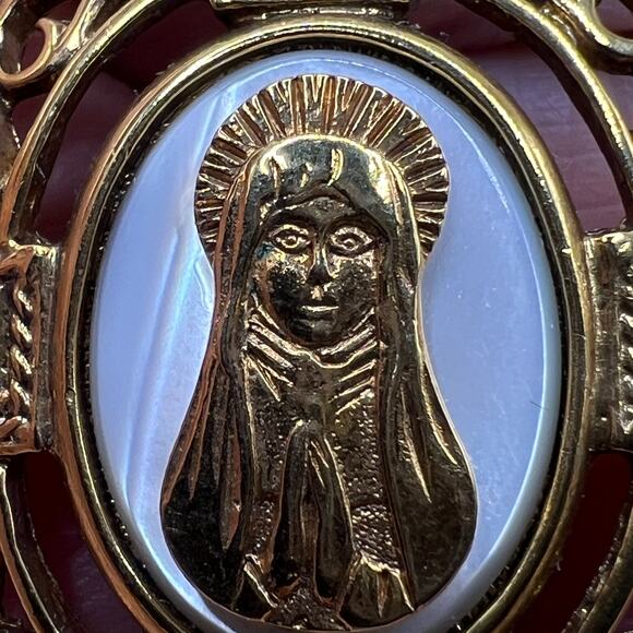 Vintage Vatican Library Mother of Pearl Mary Brooch Baguette Rhinestone Jewelry - Picture 5 of 8